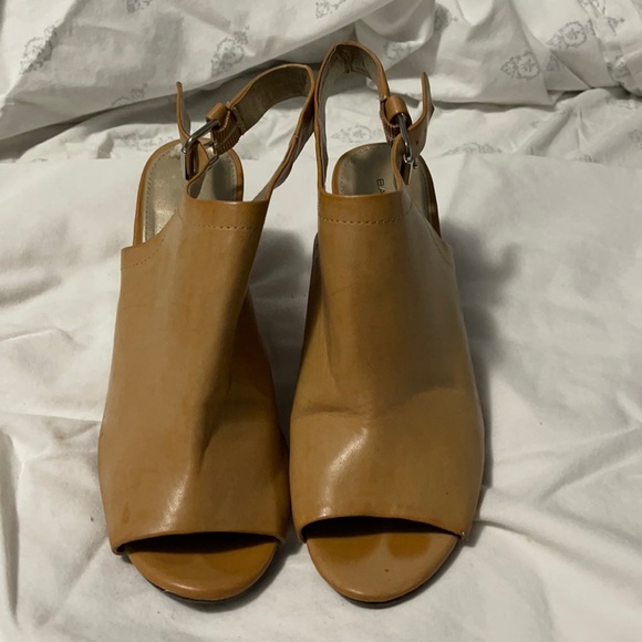 Bandolino wedge shoe. - Picture 1 of 3